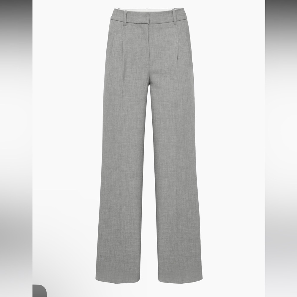 Aritzia effortless pants Regular size 2(Re)ssential